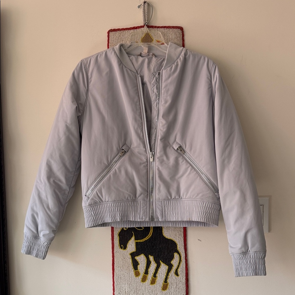 Gorgeous “ATHLETA” Puffer Jacket